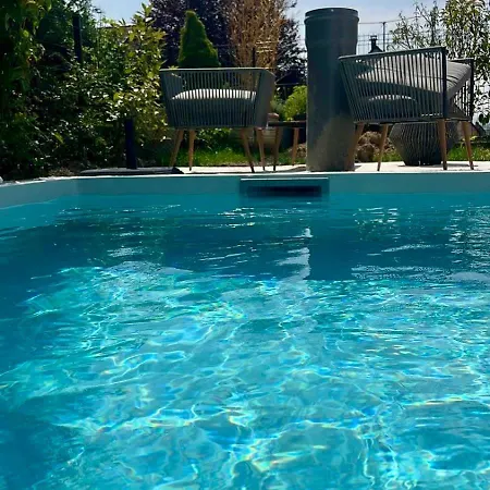 The Of The Vines Pool & Jacuzzi * Truchtersheim